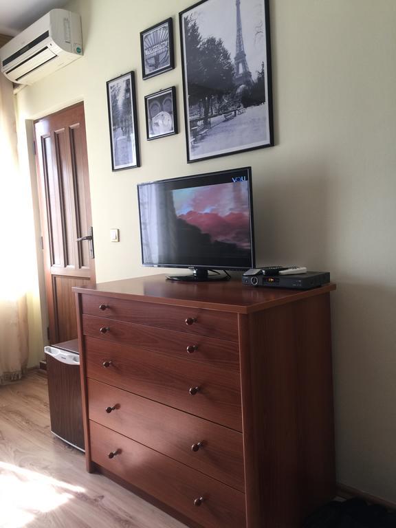 פרישטינה Hotel Adria מראה חיצוני תמונה