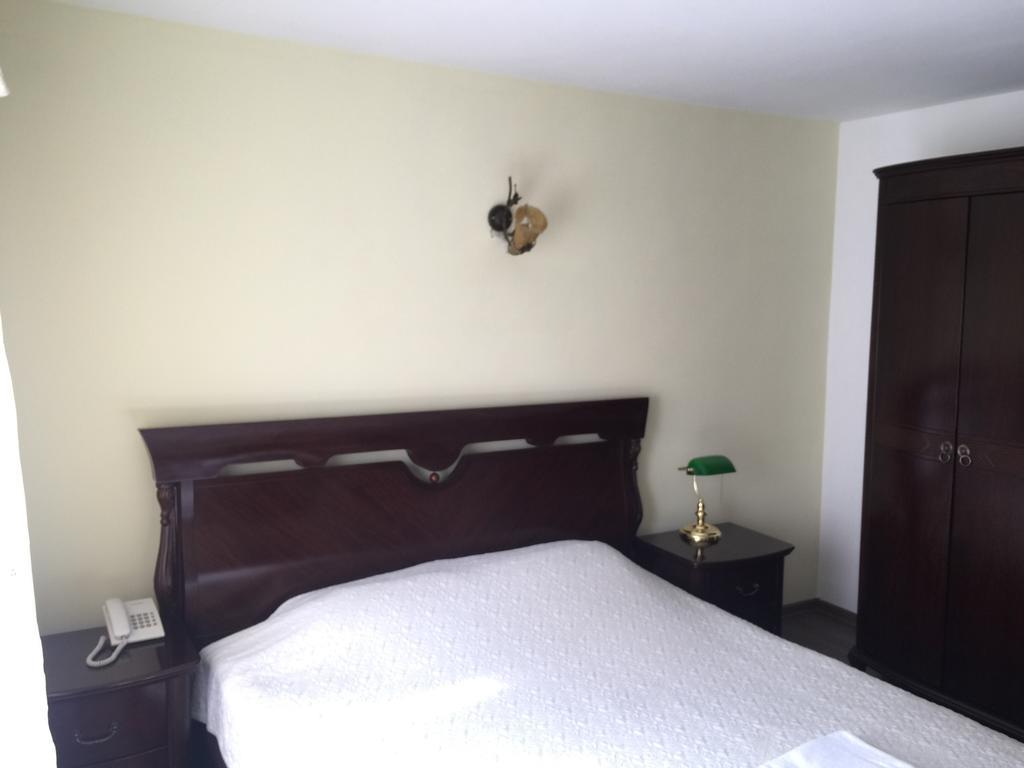 פרישטינה Hotel Adria מראה חיצוני תמונה