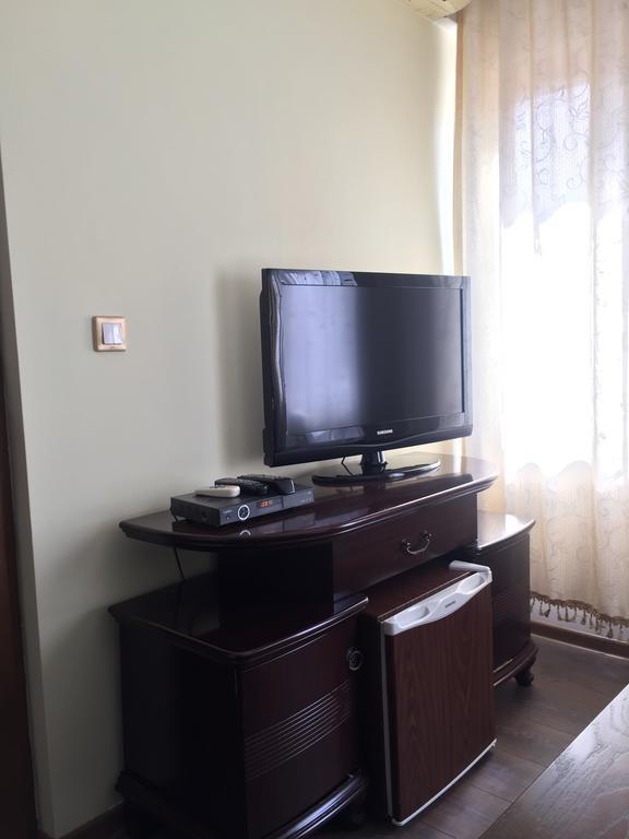פרישטינה Hotel Adria מראה חיצוני תמונה