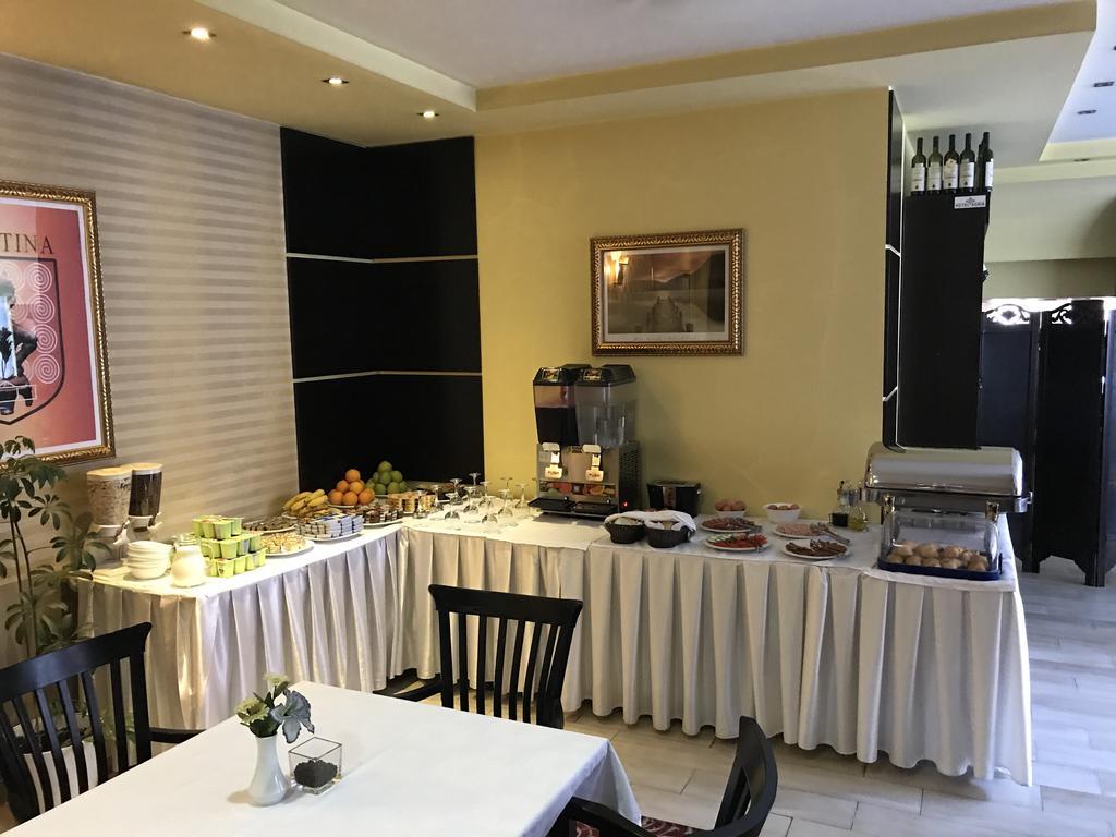 פרישטינה Hotel Adria מראה חיצוני תמונה