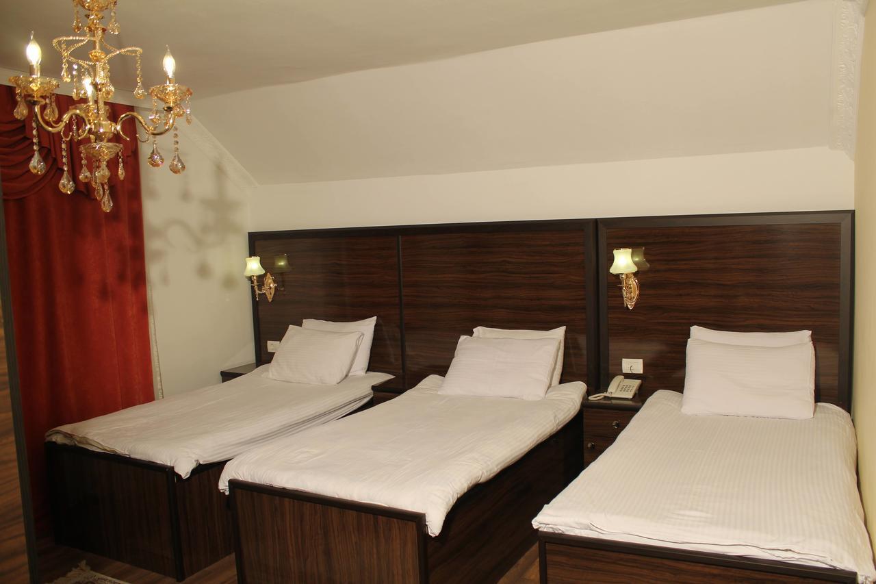 פרישטינה Hotel Adria מראה חיצוני תמונה