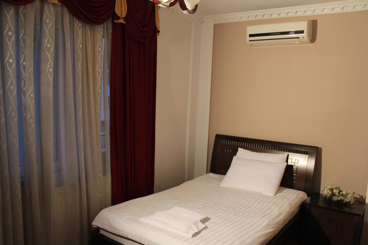 פרישטינה Hotel Adria מראה חיצוני תמונה