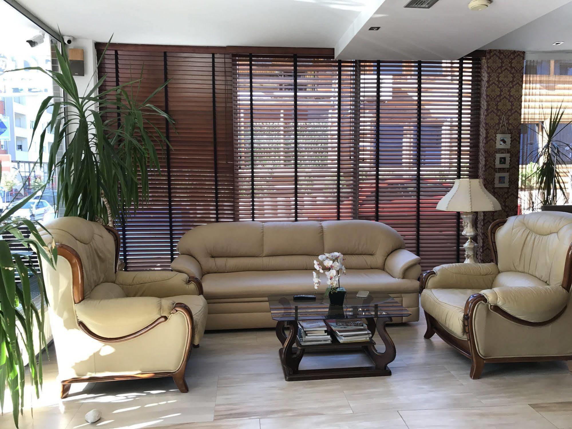 פרישטינה Hotel Adria מראה חיצוני תמונה